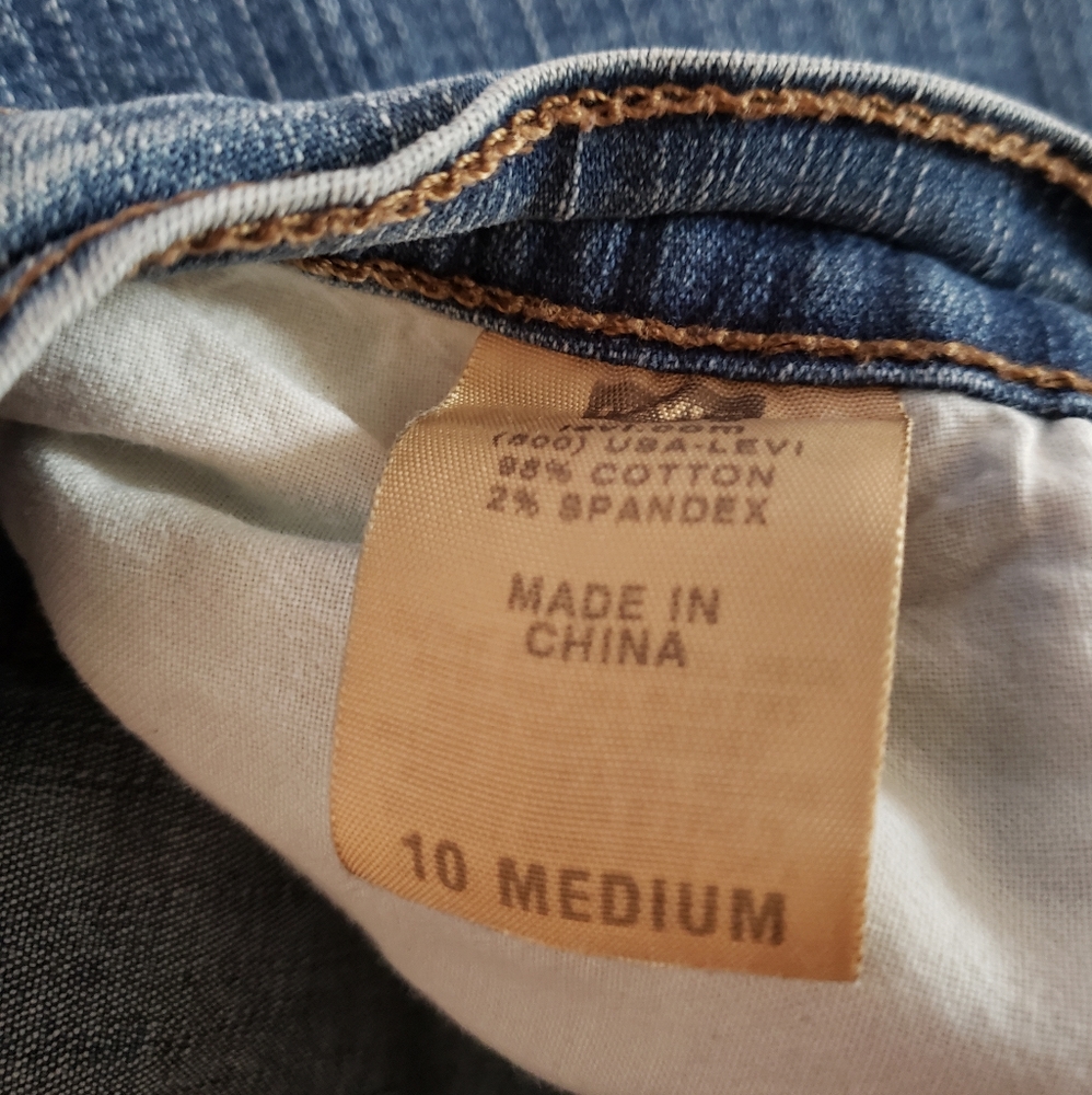 Levis girls size 10M flare - Picture 2 of 4